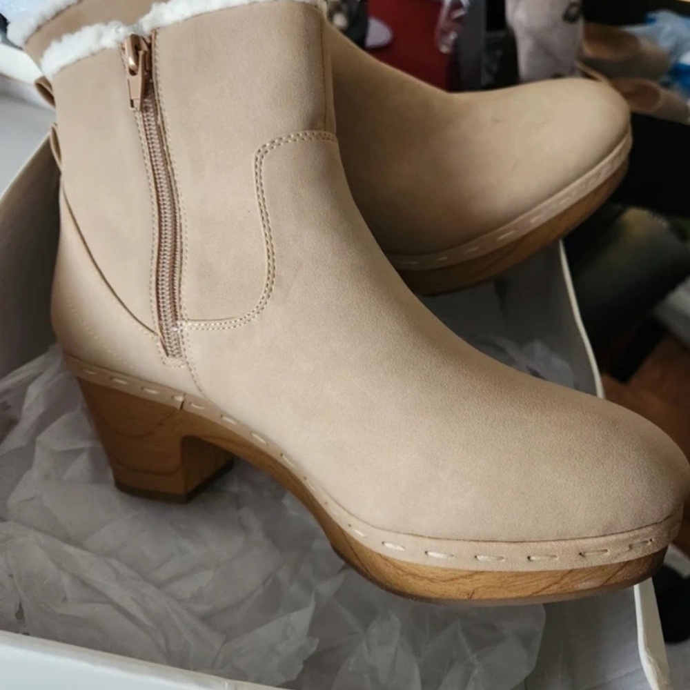 Style & Co. Cream Heeled Boots